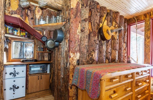 Sundance Cabin | Treehouse by the Stream