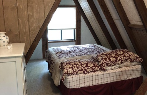 Innsbrook Ski Chalet | Treehouse Getaway in a peaceful wooded setting at Innsbrook Resort