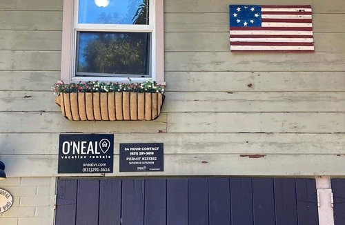 Ben Lomond House | 'Treehouse' in the Redwoods - sleeps 4!