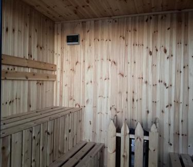 Auburn House | Treehouse Overlook at Lakewood