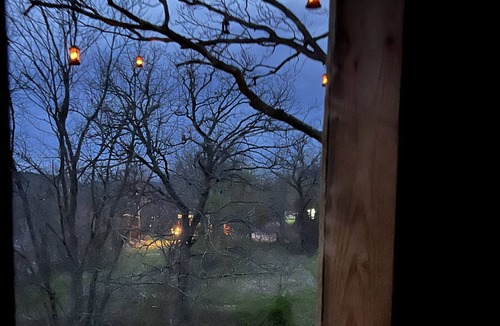 West Siloam Springs Apartment | Treehouse overlooking Oklahoma Scenic Waterway Flintcreek.