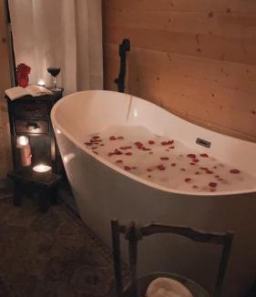 Snohomish House | Treehouse Place at Deer Ridge Ole Mill