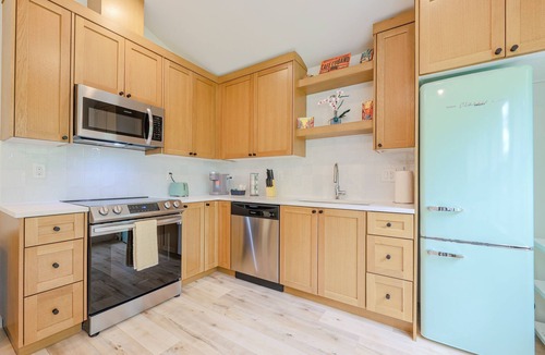 Brentwood-Darlington House | Treehouse Retreat