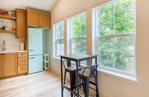 Brentwood-Darlington House | Treehouse Retreat