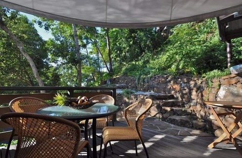 Byron Bay Cottage | Treehouse Studio at the fabulous Wategos Beach