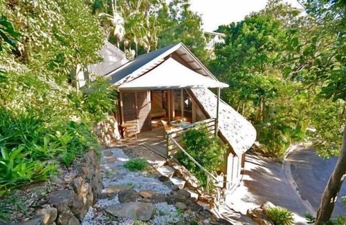 Byron Bay Cottage | Treehouse Studio at the fabulous Wategos Beach