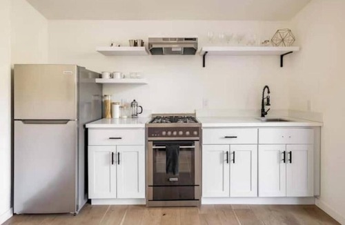 San Anselmo House | Treehouse studio, secluded & chic hiker’s paradisenn