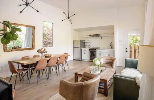 San Anselmo House | Treehouse studio, secluded & chic hiker’s paradisenn