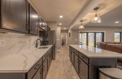 Innsbrook Cabin | Treehouse Summit by Innsbrook Vacations!