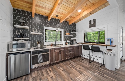 Treloar Cabin | Treehouse - Twilight