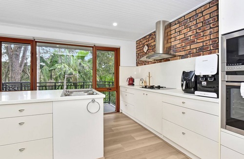 Caves Beach House | Treehouse Waterview at Caves Beach!