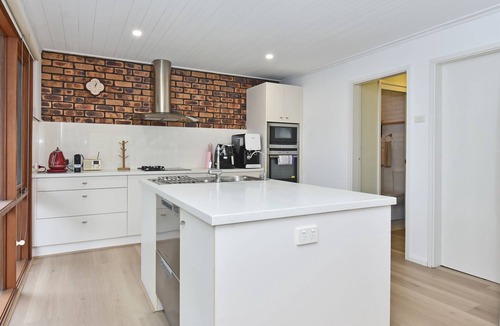 Caves Beach House | Treehouse Waterview at Caves Beach!