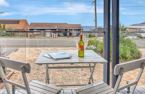 Caves Beach House | Treehouse Waterview at Caves Beach!