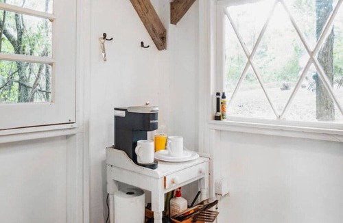 Salt Point Cabin | Treehouse With Outdoor Bathtub & Stream!