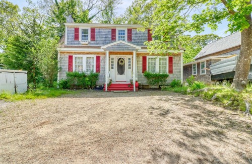 East Chop House | Treeside Lodge