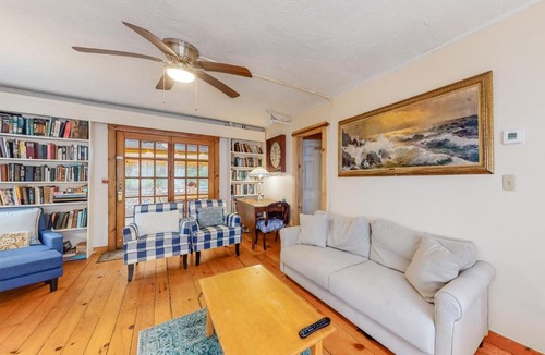 East Chop House | Treeside Lodge