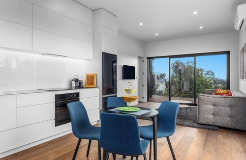 Ohope House | Treetop Hideaway - Ohope Holiday home