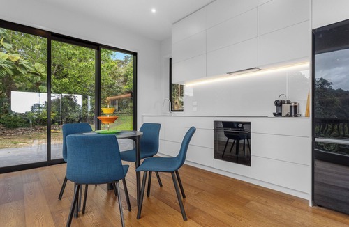 Ohope House | Treetop Hideaway - Ohope Holiday home