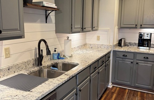 Nellysford Condo | Treetop Mountain Escape - Fireplace, Views & Pool