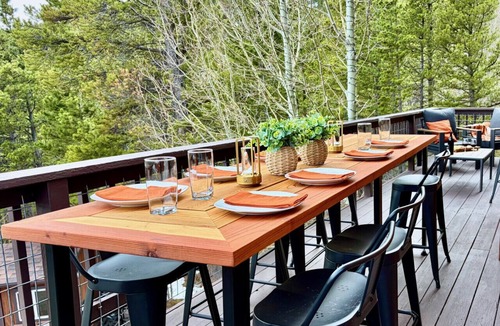 Saint Mary's Cabin | Treetop Retreat Panoramic Views Hot Tub & Decks