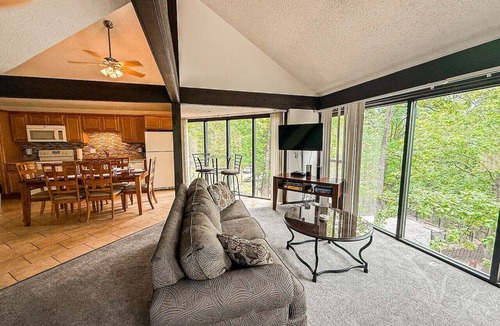 Village of Four Seasons Villa | Treetop Village Treetop Bay Escape #76-Lakefront/3BD/3BA/Pools/Grill/Dock-6PP