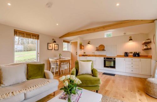 Wadhurst House | Treetops at Bewl Water