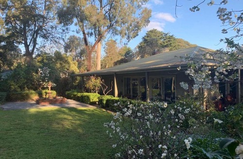 Blackburn Bed & Breakfast | Treetops Bed & Breakfast