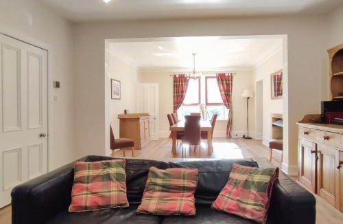 Newtonmore House | Treetops