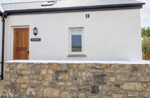 Monknash Cottage | TREFECHAN - 4 PLOUGH & HARROW, pet friendly in Llantwit Major