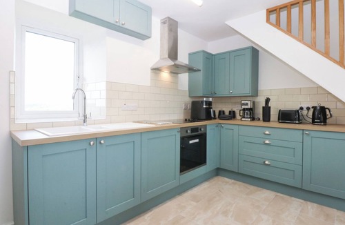 Menai Bridge Cottage | TREFOR GANOL, pet friendly, with open fire in Pentraeth