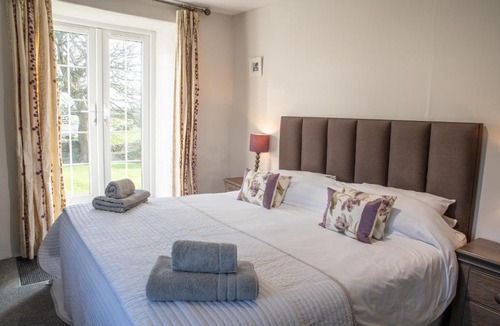 Helston Bed & Breakfast | Tregaddra Farm B&B
