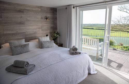Helston Bed & Breakfast | Tregaddra Farmhouse B&B