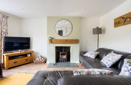 Cwmbran Cottage | Tregaron Cottage, Upper Cwmbran