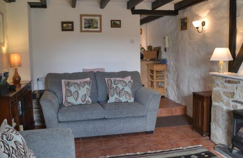 Lower Trengale House | Trekeive Cottage