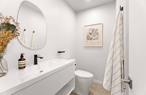 Mont-Tremblant House | Tremblant Lakeview Retreat w/Balcony & Fireplace