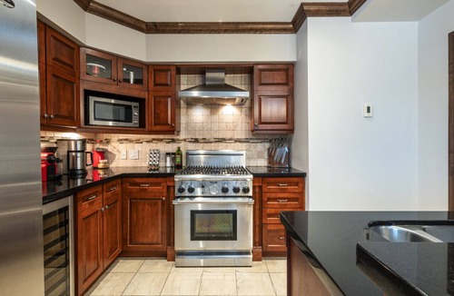 Mont-Tremblant Pedestrian Village Condo | Tremblant Prestige - Bondurant 95-10