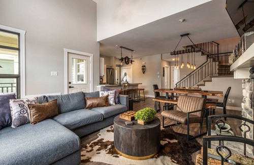 Tremblant-Les-Eaux Condo | Tremblant Prestige - Les Eaux 227-5