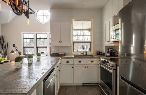 Tremblant-Les-Eaux Condo | Tremblant Prestige - Les Eaux 227-5