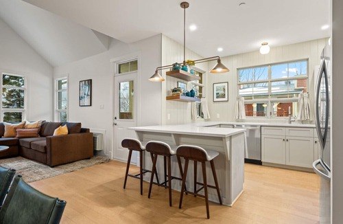 Tremblant-Les-Eaux Condo | Tremblant Prestige - Les Eaux 221-3