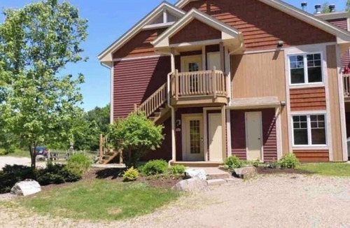 Mont-Tremblant House | Tremblant Ski-Golf Oasis with views🎿⛳️