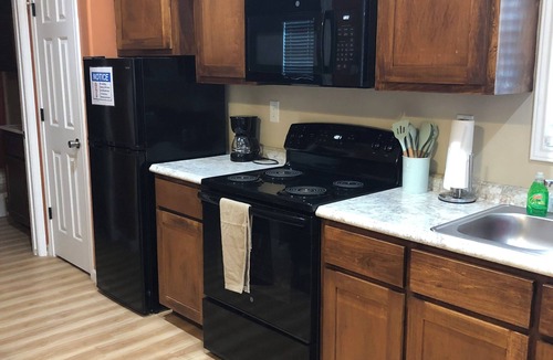 Port Lavaca Cabin | Tremendous 1-bedroom cabin with AC in Port Lavaca