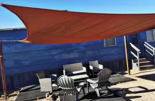 Bombay Beach Cottage | Tremendous 2-bedroom cottage with AC in charming Bombay