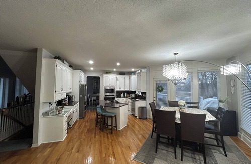 Olathe House | Tremendous 4-bedroom house with AC in charming Olathe