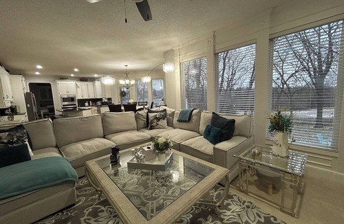 Olathe House | Tremendous 4-bedroom house with AC in charming Olathe