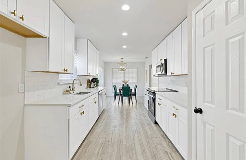Carrollton House | Tremendous newly renovated 4-bedroom house in Carrollton