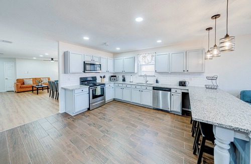 McKinney House | Tremendous space with covered patio in central McKinney