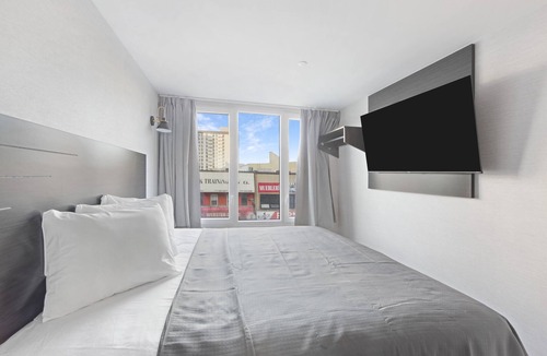 West Bronx Hotel | Tremont Hotel