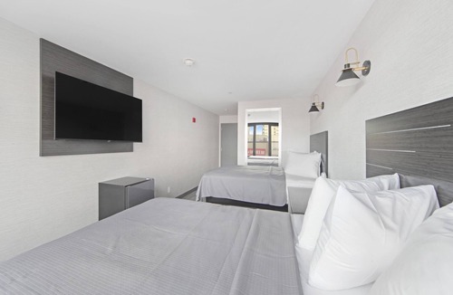 West Bronx Hotel | Tremont Hotel