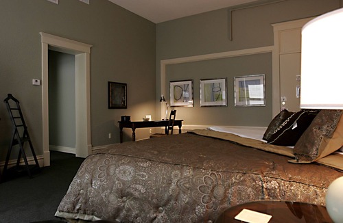 Marshalltown Hotel | Tremont Inn on Main