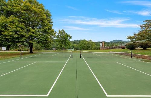 Townsend Hotel | Tremont Lodge & Resort